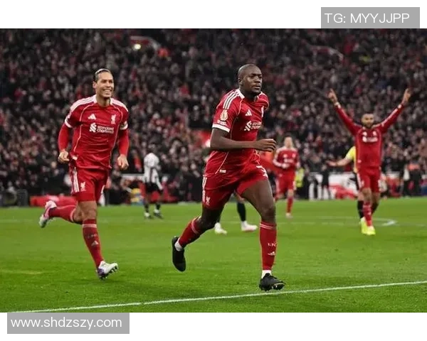 国王杯惊天逆转利物浦4-0战胜巴黎圣日耳曼引发全场狂欢