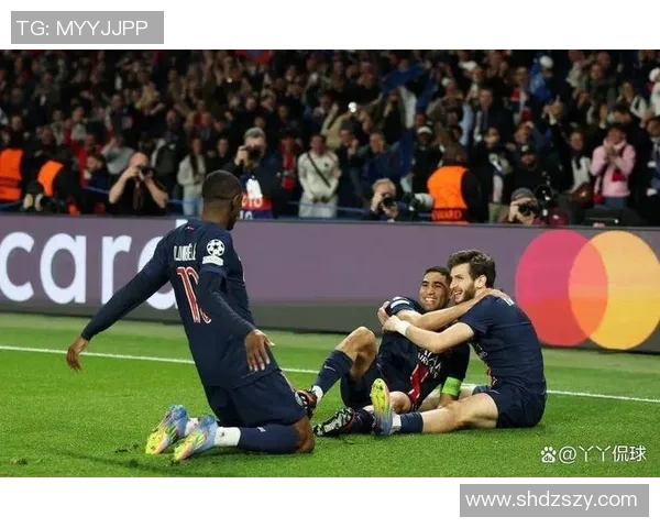 欧联杯激情对决巴黎圣日耳曼大胜尤文图斯红牌事件引发热议与转会传闻 欧联杯激情对决巴黎圣日耳曼大胜尤文图斯红牌事件引发热议与转会传闻