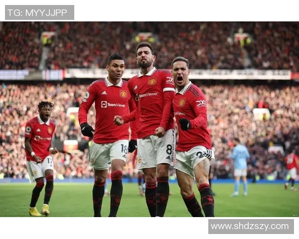 英超精彩对决曼联主场大胜里昂展现强大实力