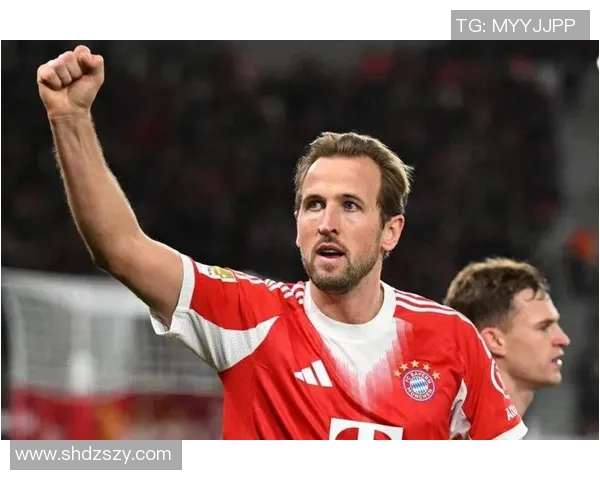 欧联杯精彩对决拜仁凭借帽子戏法战胜那不勒斯全场沸腾