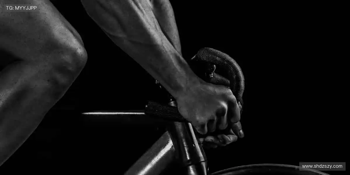 「错过直播?精彩回放随时看!📲订阅频道,精彩永不缺席!」